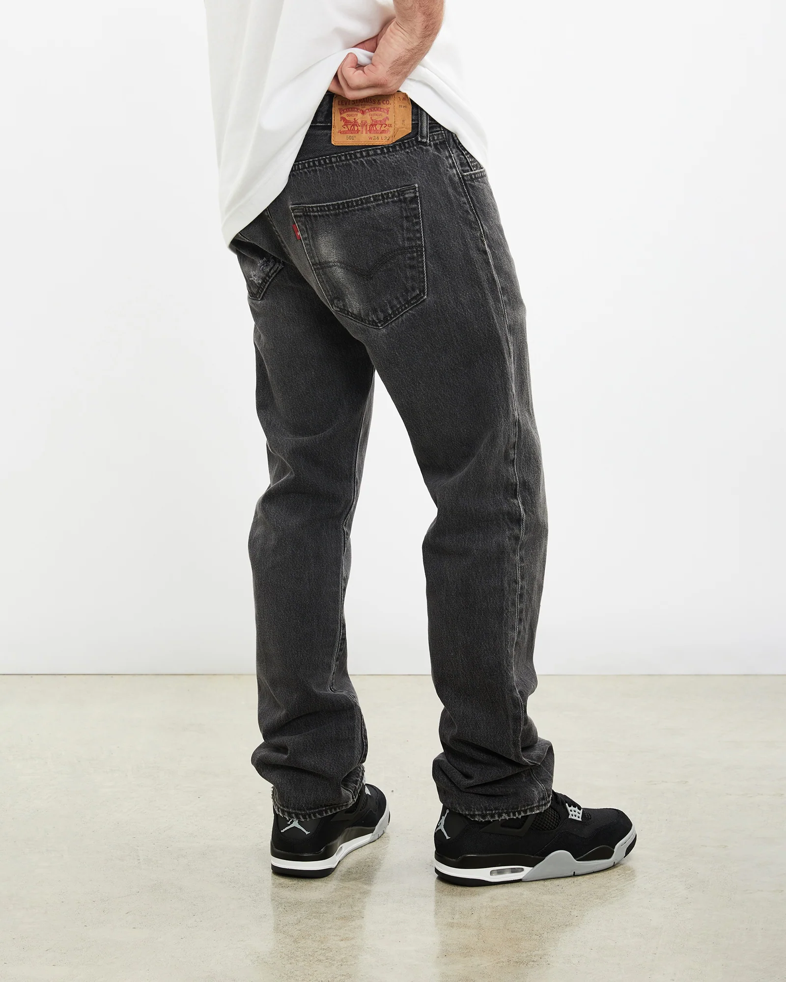 Vintage Levi's 501 Denim Jeans <br>34" - Image 2