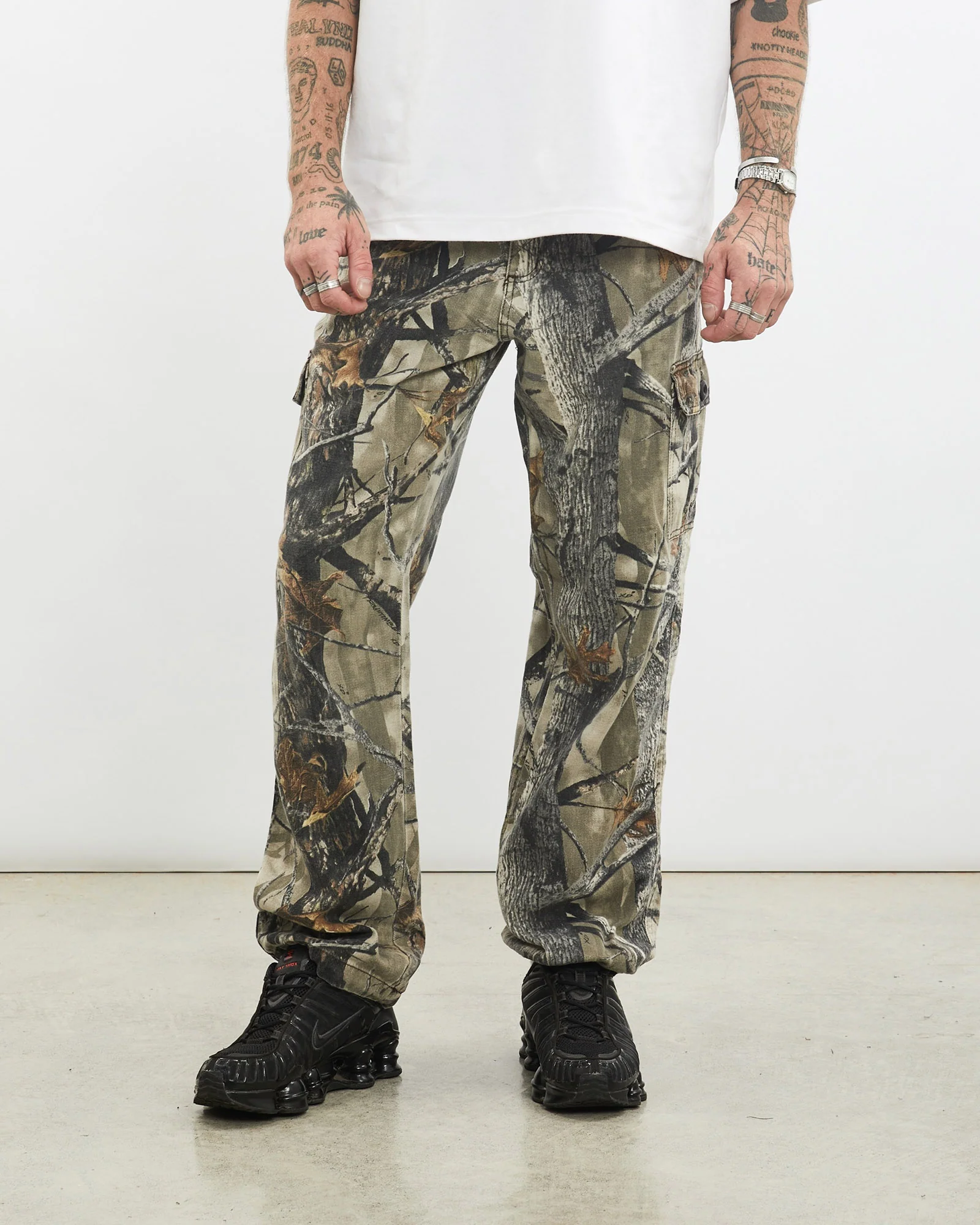 Vintage Realtree Camo Cargo Pants <br>30"